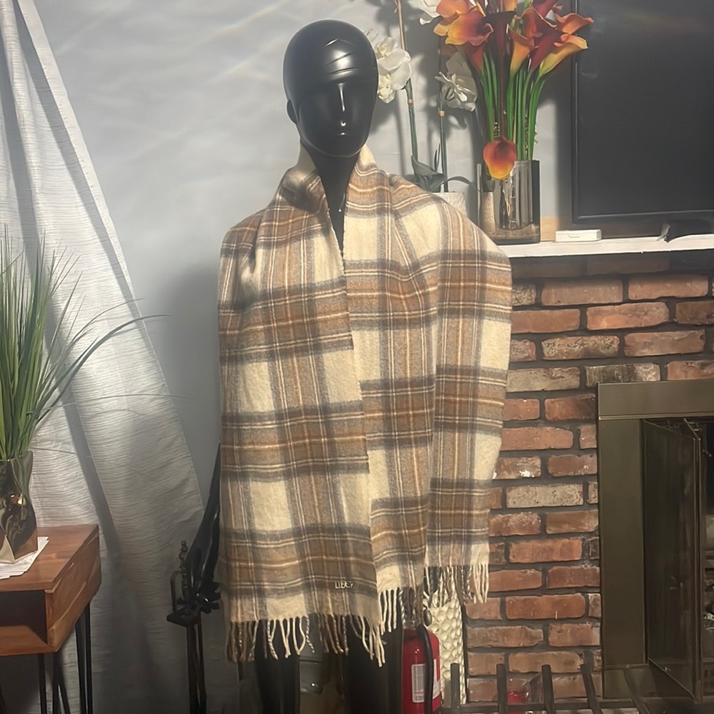 🧣Liberty 100% Lambswool Plaid Scarf - 74 x 13.5 in (Made in Scotland) vintage
